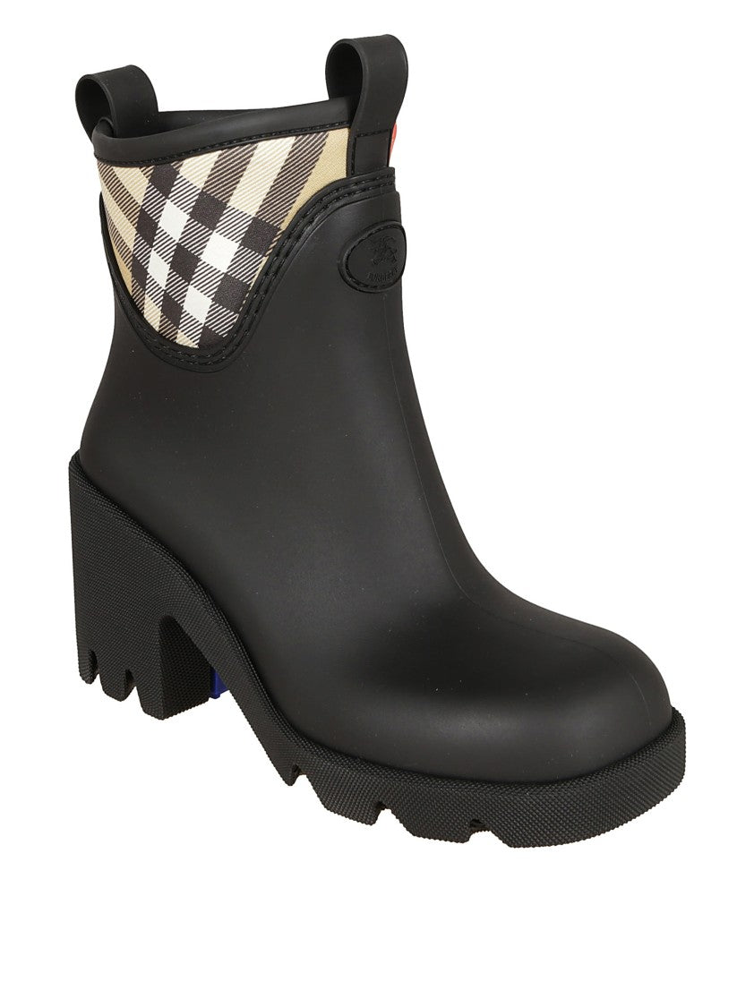 Burberry Heritage-Inspired Equestrian Design Rain Boots