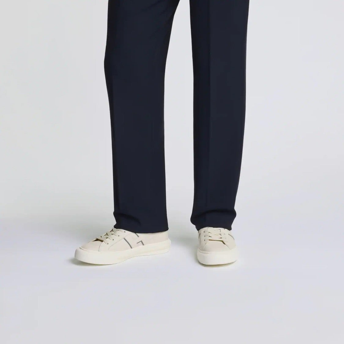 Hogan H691 Allacciato H Sneakers In White