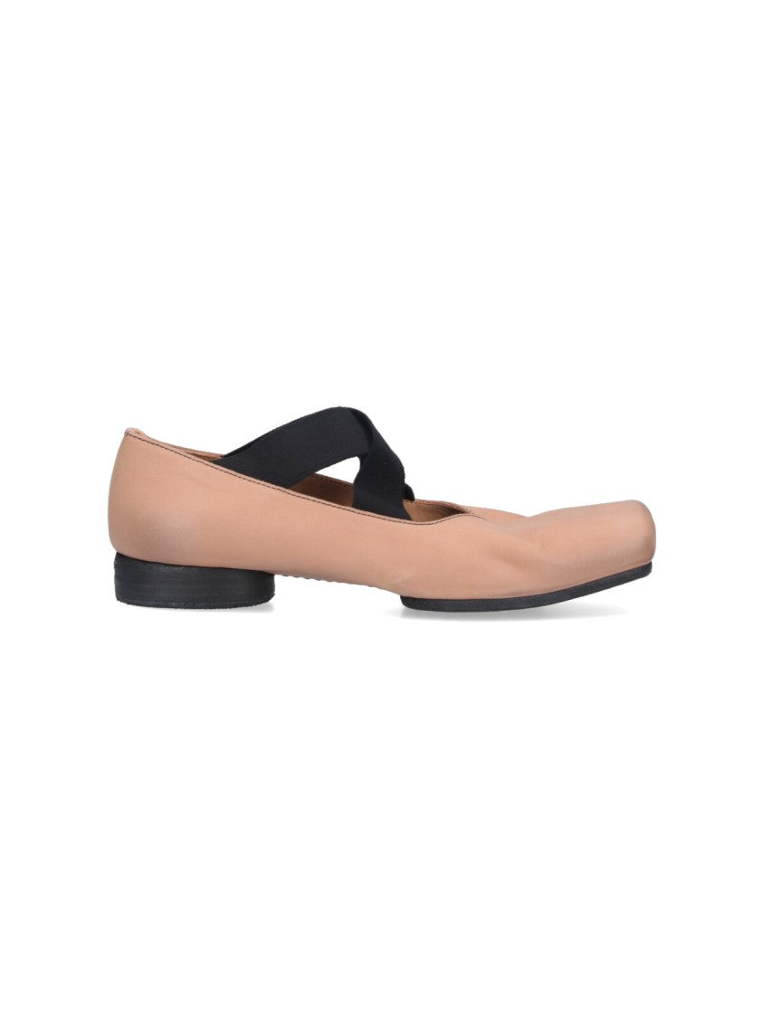 Uma Wang Sleek Minimalist Flat Shoes With Rounded Toe