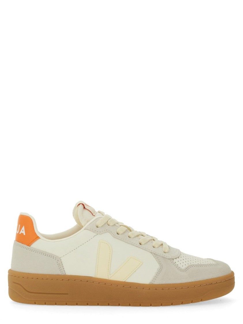 Veja "V-82" Sneaker