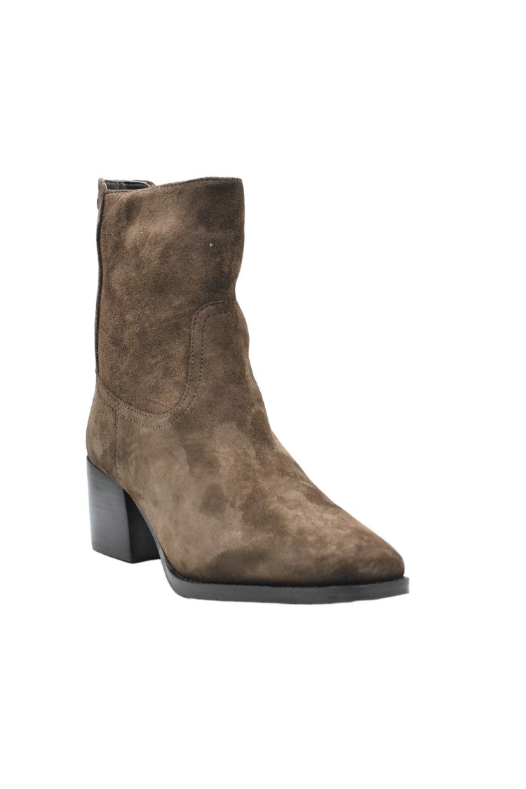 Janet & Janet Ebano Suede Ankle Boots With Pointed Toe