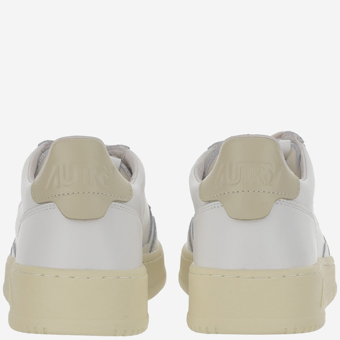 Autry Low Medalist Leather Sneakers